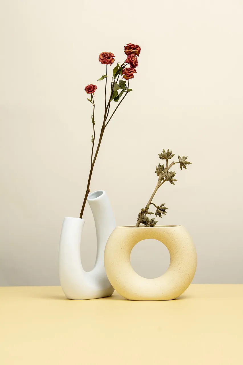 salón con decoración minimalista