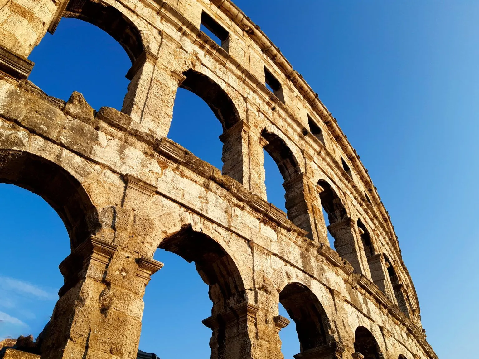 coliseo pula en croacia